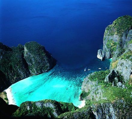 Cruise to Phi Phi Islands